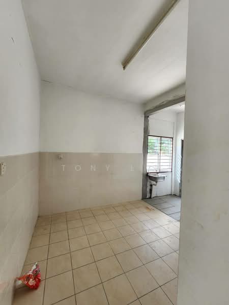Rumah Teres 2 Tingkat untuk Disewa di Austin (Johor Bahru) - Tony Lim - Kitchen - PropertyGuru.com.my