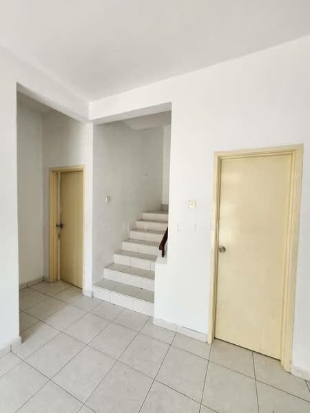 Rumah Teres 2 Tingkat untuk Disewa di Austin (Johor Bahru) - Tony Lim - Entrance - PropertyGuru.com.my