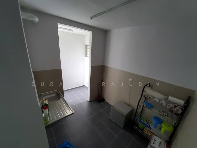 Pangsapuri untuk Dijual di Residensi Laguna Biru 2 - Zuraina Rajudin - Kitchen - PropertyGuru.com.my