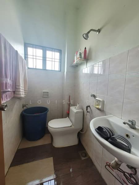 Rumah Teres 2 Tingkat untuk Dijual di Taman Sentosa (Klang) - Louise Ooi - Bathroom - PropertyGuru.com.my