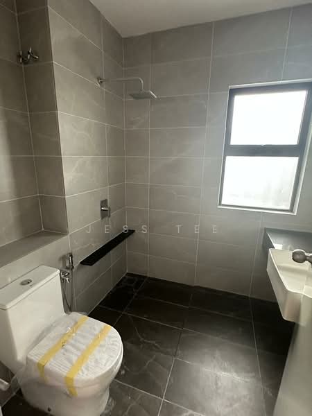 Rumah Teres 2 Tingkat untuk Dijual di Setia Utama (Setia Alam) - Jess Tee - Bathroom - PropertyGuru.com.my