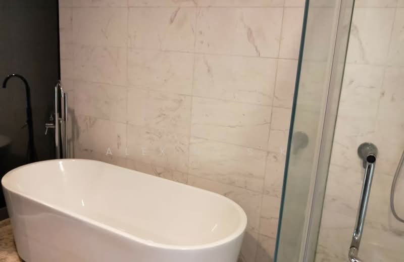 Servis Apartment untuk Dijual di The Face Suites (Platinum Suites) - Alex Ng.S.K - Bathroom - PropertyGuru.com.my