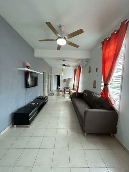 Rumah Bandar untuk Disewa di Bandar Cemerlang (Ulu Tiram) - Carol Low - Living Room - PropertyGuru.com.my