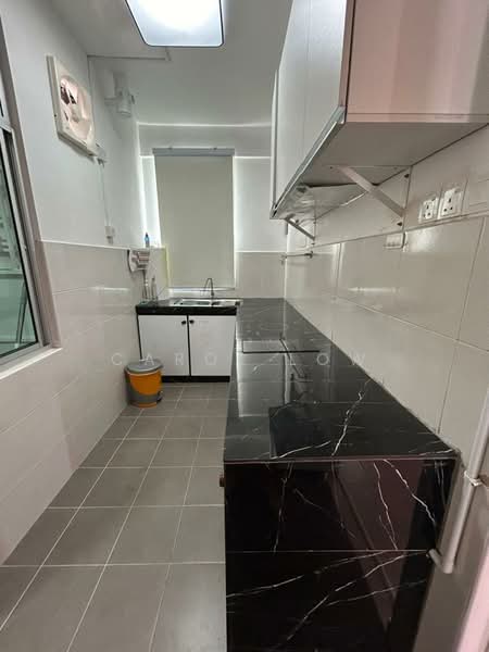 Rumah Bandar untuk Disewa di Bandar Cemerlang (Ulu Tiram) - Carol Low - Kitchen - PropertyGuru.com.my