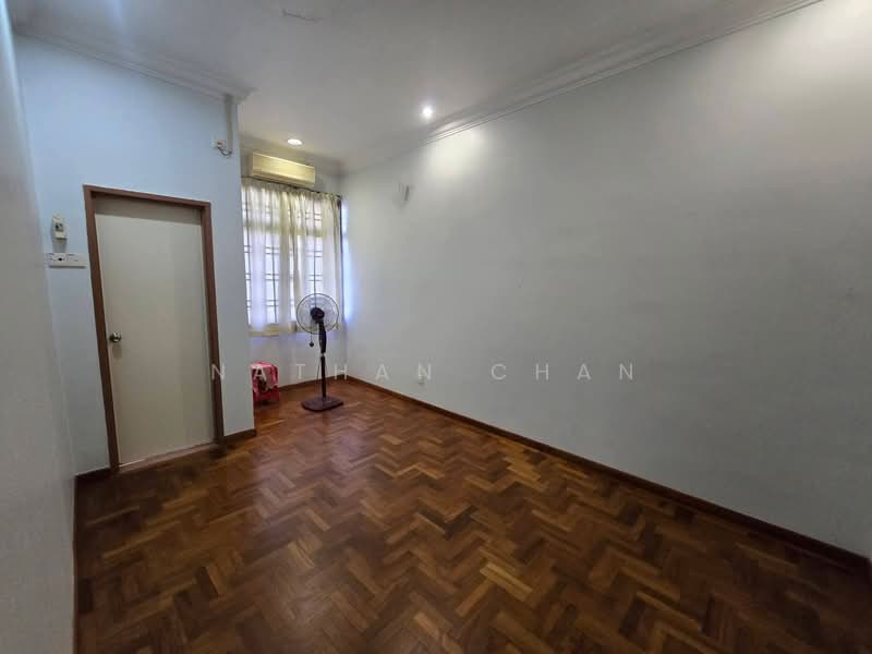 Rumah Teres 2 Tingkat untuk Dijual di Taman Daya (Johor Bahru) - Nathan Chan - PropertyGuru.com.my