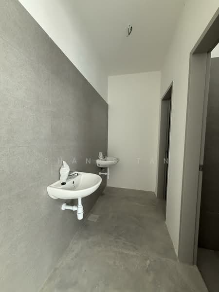 Kedai / Pejabat untuk Disewa di Taman Adda Heights (Tebrau) - Shanes Tan - Bathroom - PropertyGuru.com.my