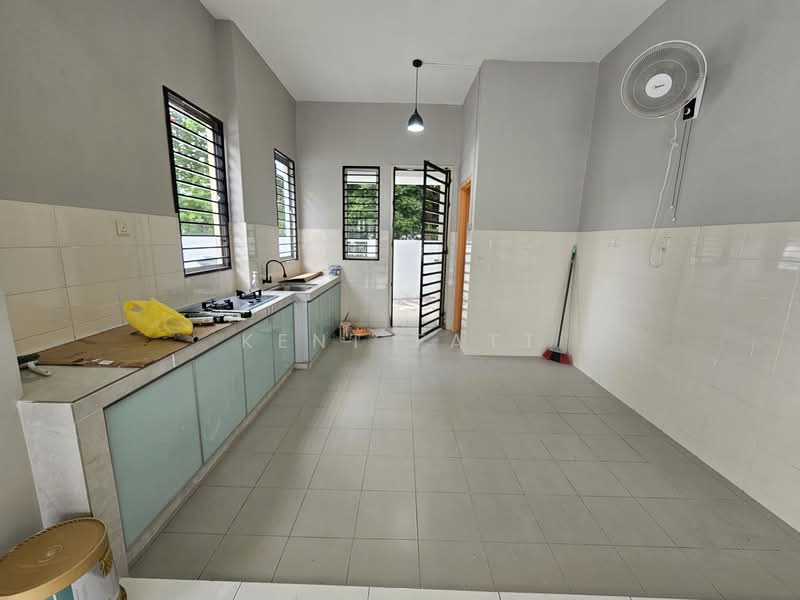 Rumah Teres 2 Tingkat untuk Disewa di TTDI Grove (Kajang) - Kent Fatt - Kitchen - PropertyGuru.com.my