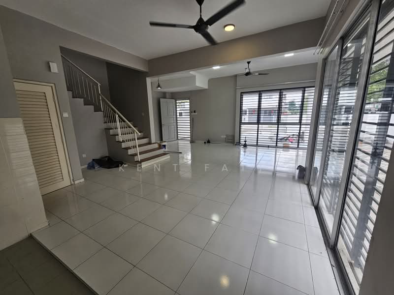 Rumah Teres 2 Tingkat untuk Disewa di TTDI Grove (Kajang) - Kent Fatt - Living Room - PropertyGuru.com.my