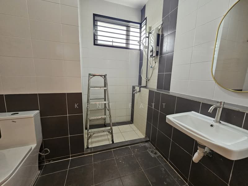 Rumah Teres 2 Tingkat untuk Disewa di TTDI Grove (Kajang) - Kent Fatt - Bathroom - PropertyGuru.com.my