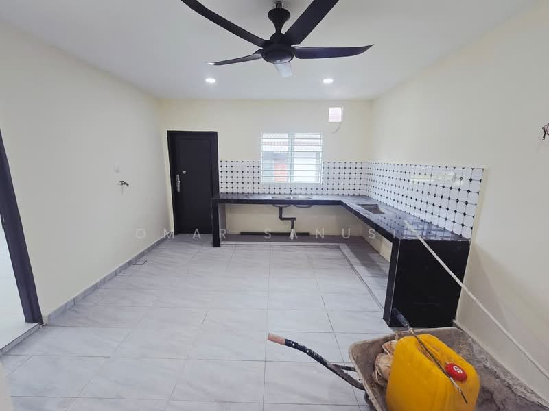 Terraced House for Sale in Sikamat (Negeri Sembilan) - Omar Sanusi - Kitchen - PropertyGuru.com.my