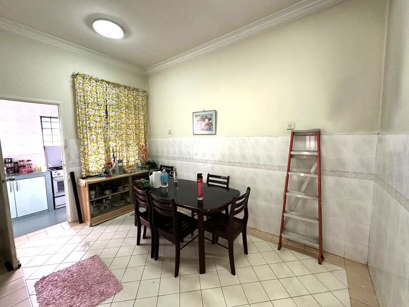 Rumah Teres 2 Tingkat untuk Dijual di Taman Seri Orkid (Skudai) - CS Tan - Dining Room - PropertyGuru.com.my