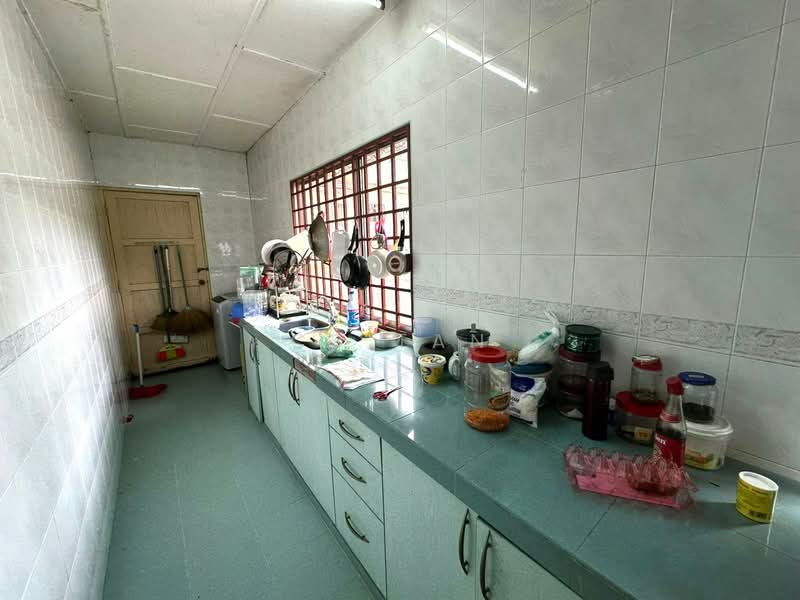 Rumah Teres 2 Tingkat untuk Dijual di Taman Seri Orkid (Skudai) - CS Tan - Kitchen - PropertyGuru.com.my