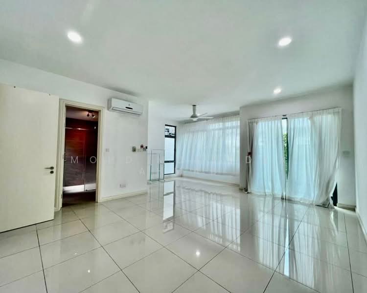 Rumah Teres 2 Tingkat untuk Dijual di Setia Eco Glades (Cyberjaya) - Mohd Mortadza Ahmad - Living Room - PropertyGuru.com.my
