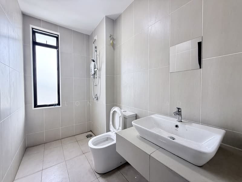 Terraced House for Rent in Iskandar Puteri (Nusajaya) (Johor) - Along Arshad - Master bathroom - PropertyGuru.com.my