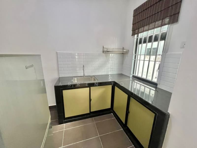 Rumah Kluster untuk Dijual di Skudai (Johor) - Warren Tong - Kitchen - PropertyGuru.com.my