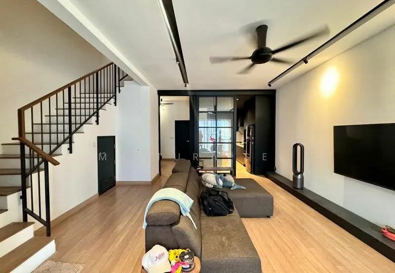 Rumah Teres untuk Dijual di Kota Emerald (Rawang) - Mastura See - Living Room - PropertyGuru.com.my