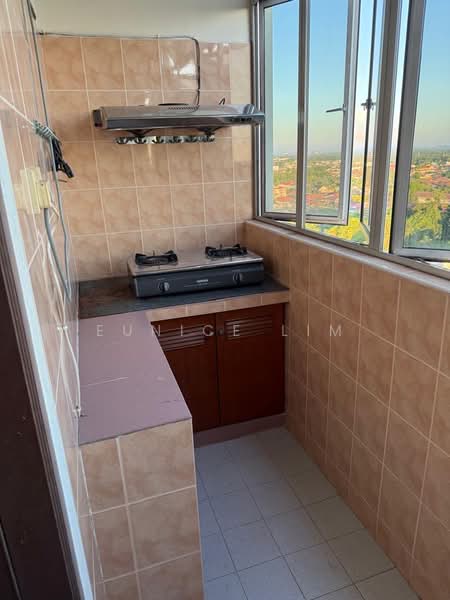 Apartment for Rent at Pangsapuri Maharani (City Towers) - Eunice Lim - Kitchen - PropertyGuru.com.my