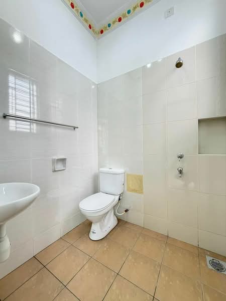 Rumah Banglo untuk Dijual di Taman Mutiara Rini (Skudai) - May Chong - Bathroom - PropertyGuru.com.my