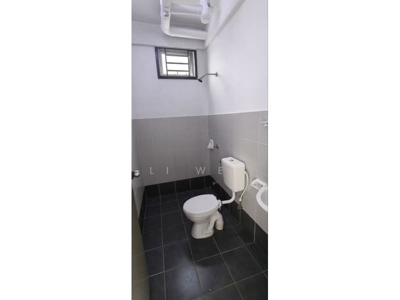 Pangsapuri untuk Disewa di Pangsapuri Pulai Mutiara - Li Wei - Bathroom - PropertyGuru.com.my