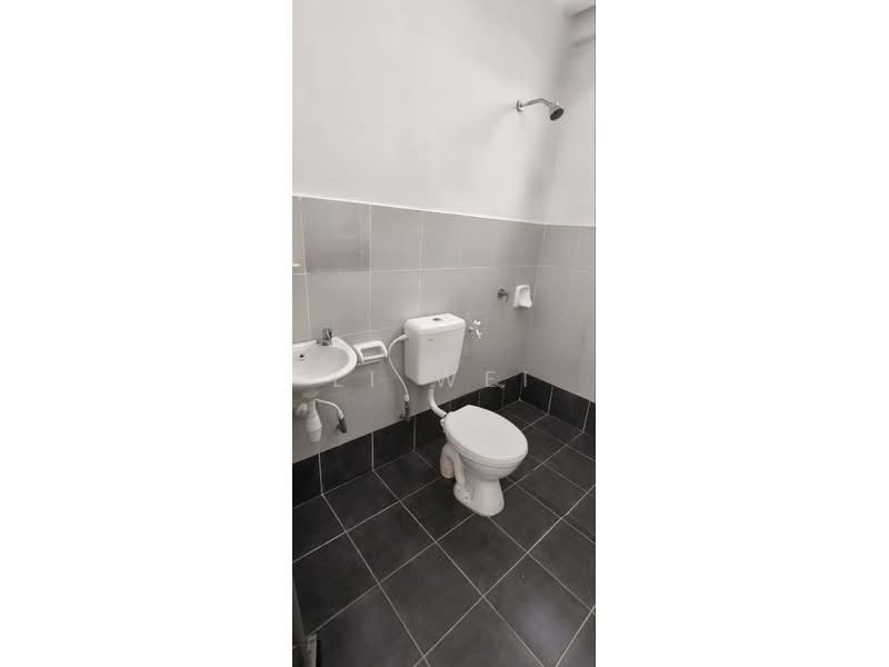 Pangsapuri untuk Disewa di Pangsapuri Pulai Mutiara - Li Wei - Bathroom - PropertyGuru.com.my