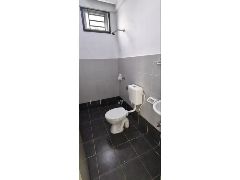Pangsapuri untuk Disewa di Pangsapuri Pulai Mutiara - Li Wei - Bathroom - PropertyGuru.com.my