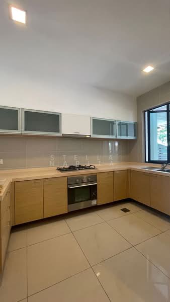 Rumah Teres 3 Tingkat untuk Disewa di Leisure Farm (Gelang Patah) - Stella Narita - PropertyGuru.com.my