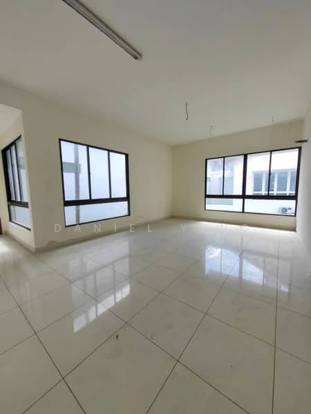 Semi-Detached House for Sale in Taman Bayu Puteri (Johor Bahru) - Daniel Yong - Living Room - PropertyGuru.com.my