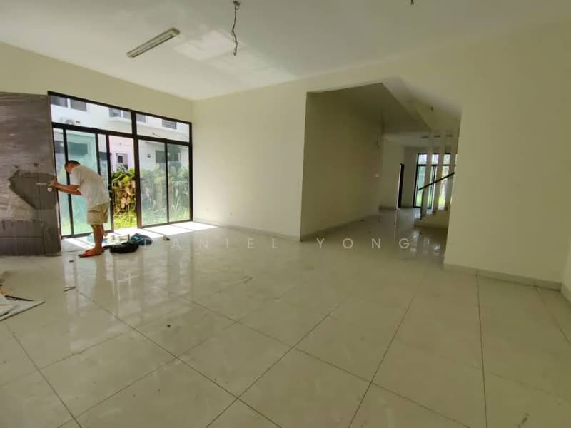 Semi-Detached House for Sale in Taman Bayu Puteri (Johor Bahru) - Daniel Yong - Living Room - PropertyGuru.com.my