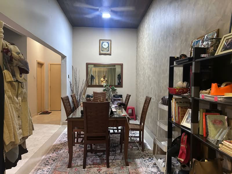 2.5-storey Terraced House for Sale in Sungai Buloh (Selangor) - Alvin Foo - Dining Room - PropertyGuru.com.my