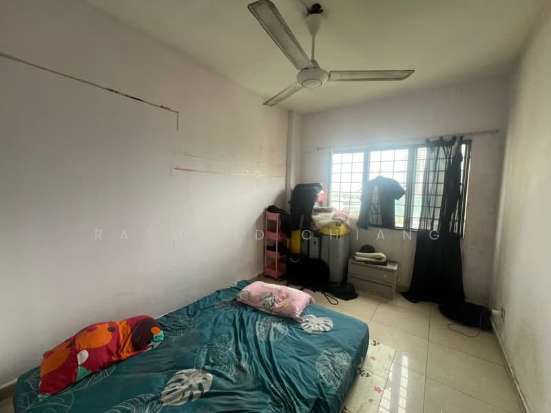 Condominium for Sale at Pelangi Indah Condominium - Raymond Chiang - Bedroom - PropertyGuru.com.my