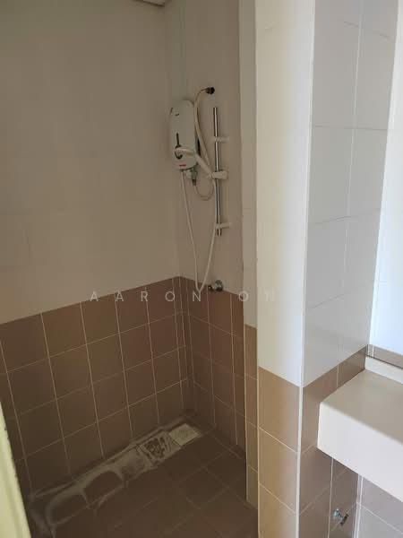 Kondominium untuk Dijual di Platinum Lake PV 12 - Aaron Ong - Bathroom - PropertyGuru.com.my