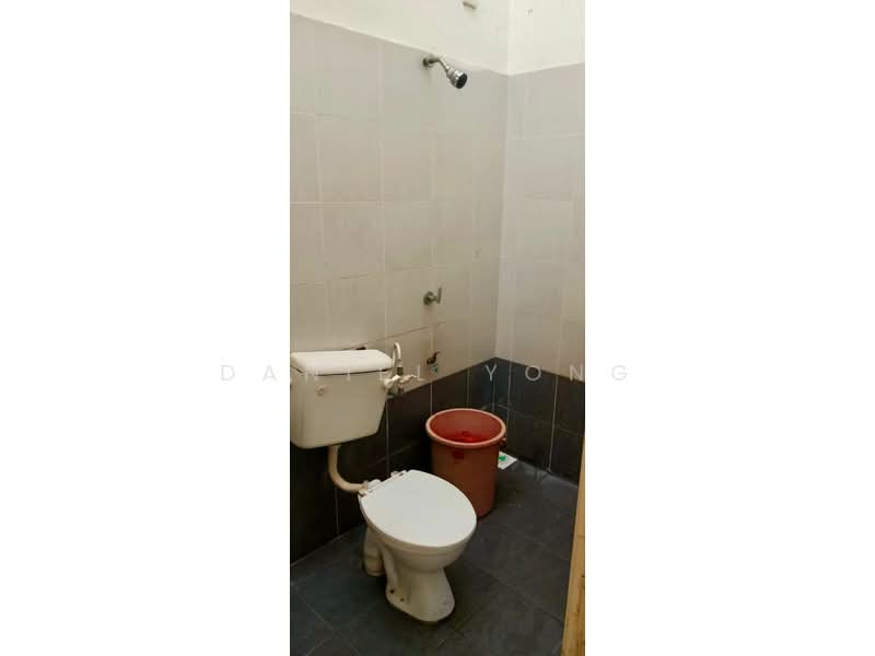 2-storey Terraced House for Sale in Bandar Jaya Putra (Johor Bahru) - Daniel Yong - Bathroom - PropertyGuru.com.my
