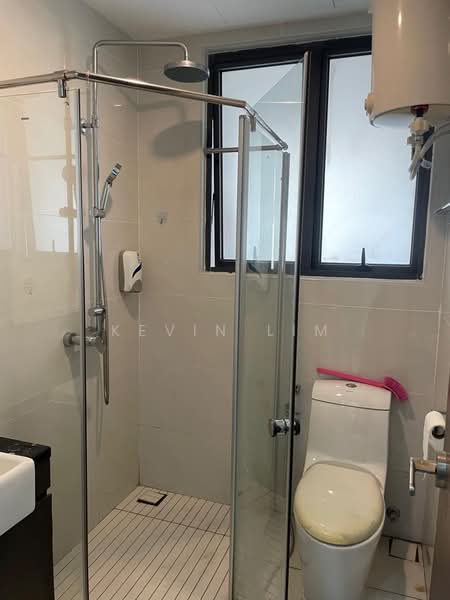 Condominium for Rent at Royal Strand @ Country Garden Danga Bay - Kevin Lim - Bathroom - PropertyGuru.com.my