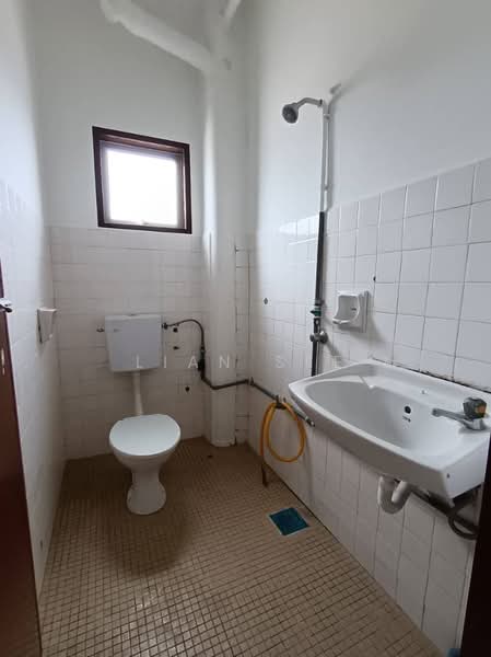 Apartment for Rent at Golden Villa - Lian See - Bathroom - PropertyGuru.com.my