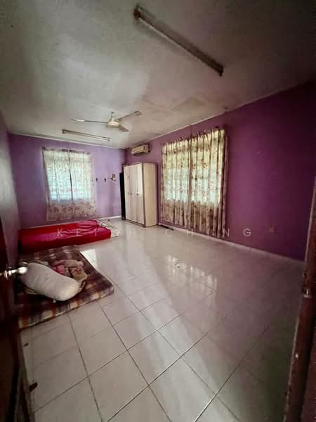 1-storey Terraced House for Sale in Bandar Seri Alam (Masai) - Keith Ching - Bedroom - PropertyGuru.com.my