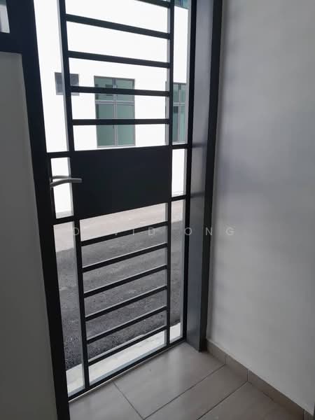 Rumah Teres untuk Disewa di Kampung Sentosa Barat (Pasir Gudang) - David Ong - Entrance - PropertyGuru.com.my