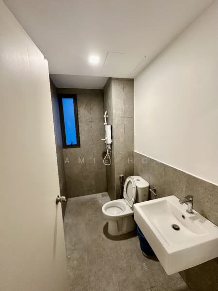Service Residence for Rent at Suite Enesta - Camie Hoo - Bathroom - PropertyGuru.com.my