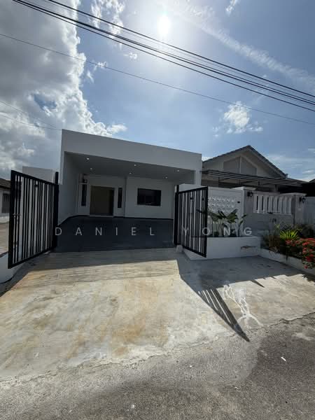 Rumah Teres 1 Tingkat untuk Dijual di Johor Bahru (Johor) - Daniel Yong - Exterior - PropertyGuru.com.my