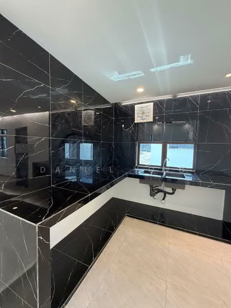 Rumah Teres 1 Tingkat untuk Dijual di Johor Bahru (Johor) - Daniel Yong - Kitchen - PropertyGuru.com.my