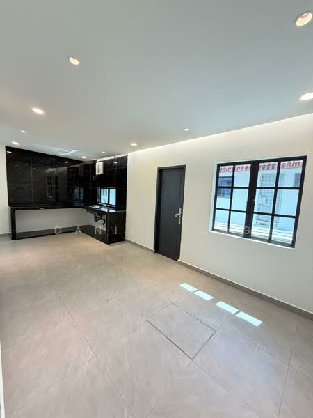 Rumah Teres 1 Tingkat untuk Dijual di Johor Bahru (Johor) - Daniel Yong - Kitchen - PropertyGuru.com.my