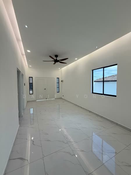 Rumah Teres 1 Tingkat untuk Dijual di Johor Bahru (Johor) - Daniel Yong - Living Room - PropertyGuru.com.my