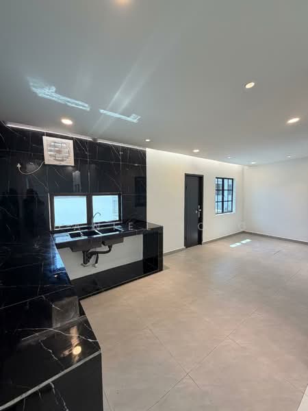 Rumah Teres 1 Tingkat untuk Dijual di Johor Bahru (Johor) - Daniel Yong - Kitchen - PropertyGuru.com.my