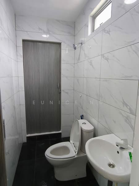 1-storey Terraced House for Sale in Kulai (Johor) - Eunice Ng - Bathroom - PropertyGuru.com.my
