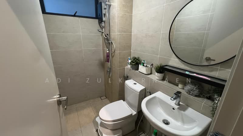 Servis Apartment untuk Dijual di Setia City Residences - Adi Zulkarnaen - Bathroom - PropertyGuru.com.my