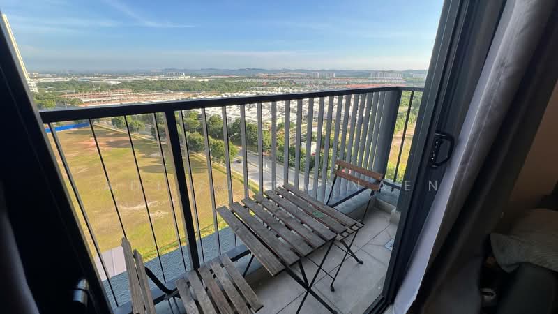 Servis Apartment untuk Dijual di Setia City Residences - Adi Zulkarnaen - Balcony - PropertyGuru.com.my