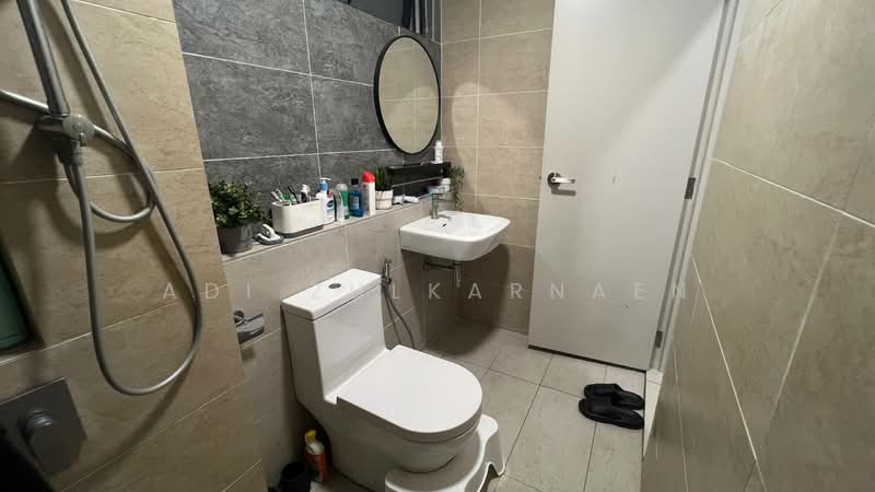Servis Apartment untuk Dijual di Setia City Residences - Adi Zulkarnaen - Bathroom - PropertyGuru.com.my
