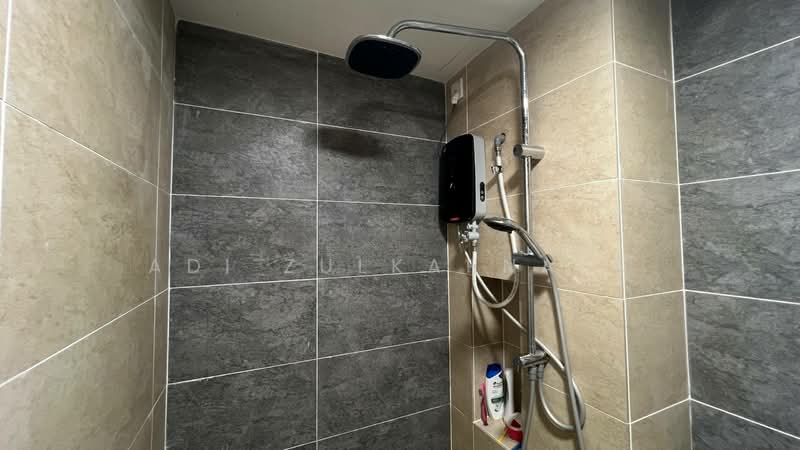 Servis Apartment untuk Dijual di Setia City Residences - Adi Zulkarnaen - Bathroom - PropertyGuru.com.my