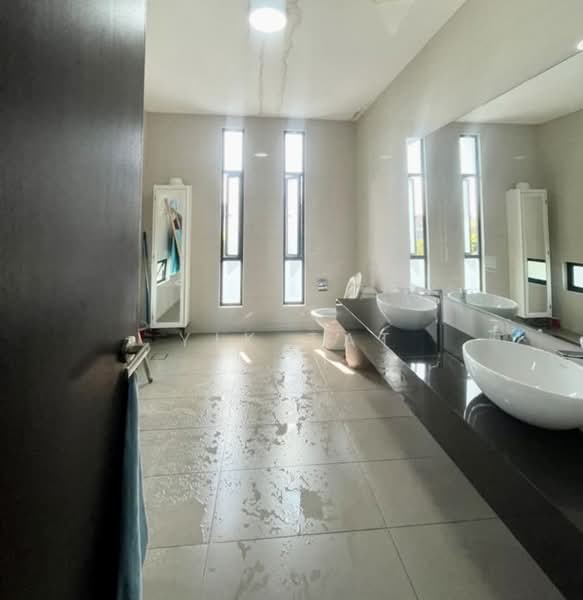 Bungalow for Sale in Masai (Johor) - Yik Tat - Bathroom - PropertyGuru.com.my