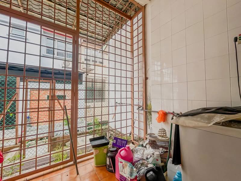 2-storey Terraced House for Sale in Bukit Jelutong (Shah Alam) - Ilman Nahri - Exterior - PropertyGuru.com.my