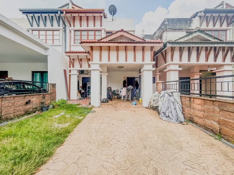 2-storey Terraced House for Sale in Bukit Jelutong (Shah Alam) - Ilman Nahri - Exterior - PropertyGuru.com.my